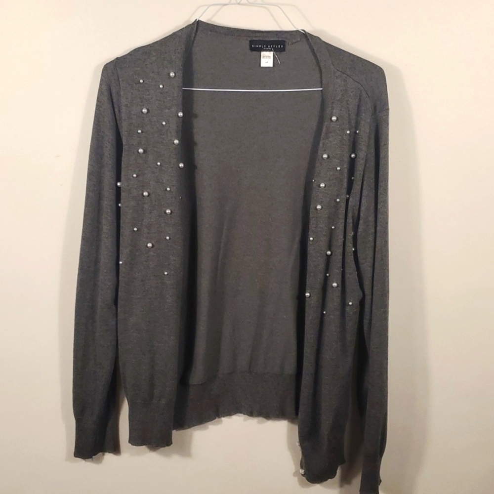 Gray Cardigan with pearls Size Large